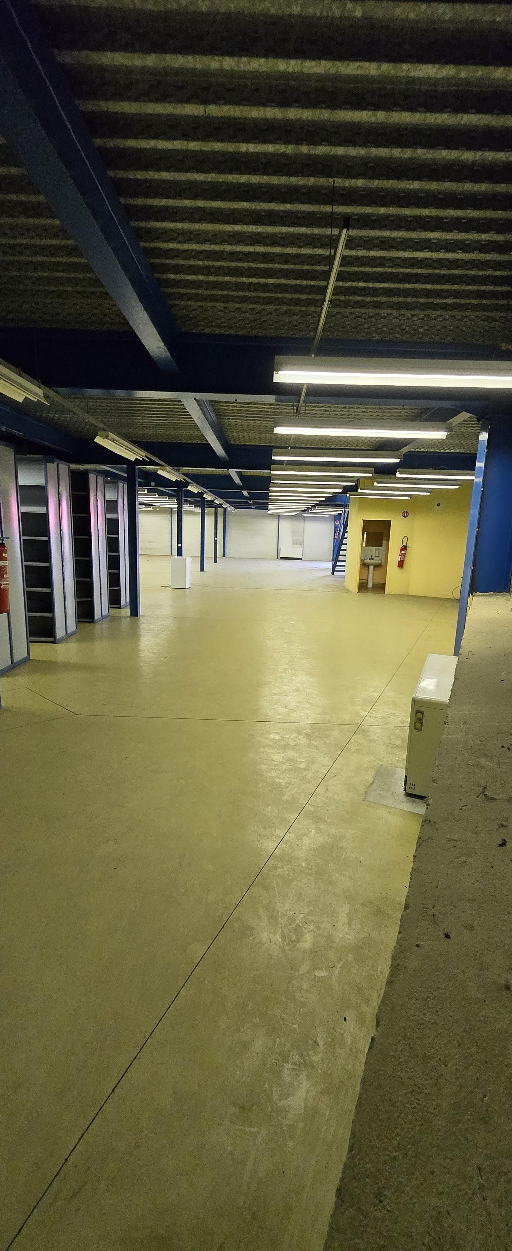 Location stockage en entrepôt
 #stockage en entrepot 78 entre particuliers