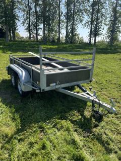 Location : remorque Location : remorque