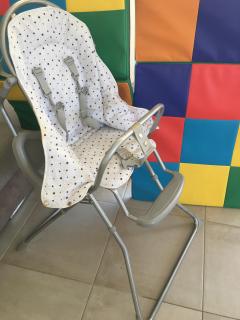 Location : chaise haute Location : chaise haute