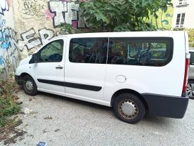 Location : minibus Location : minibus