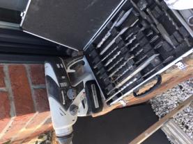 Location : perforateur Location : perforateur