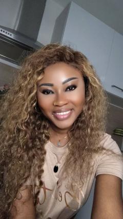 Service : coiffure extension Service : coiffure extension