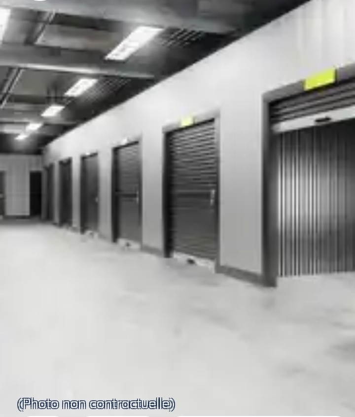 Rental Secure box storage between individuals (92)