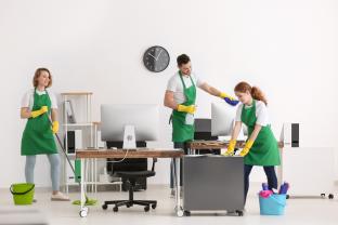 Service : aide menagere Service : aide menagere