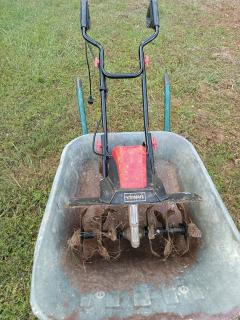 Location : motobineuse Location : motobineuse