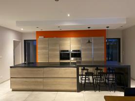 Service : pose de cuisine Service : pose de cuisine