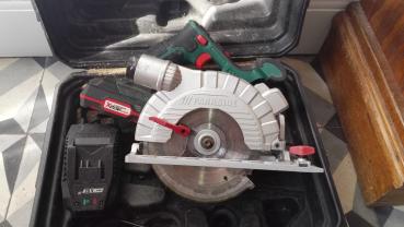 Location : scie circulaire Location : scie circulaire