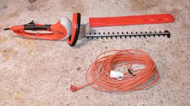 Location : taille haie Location : taille haie