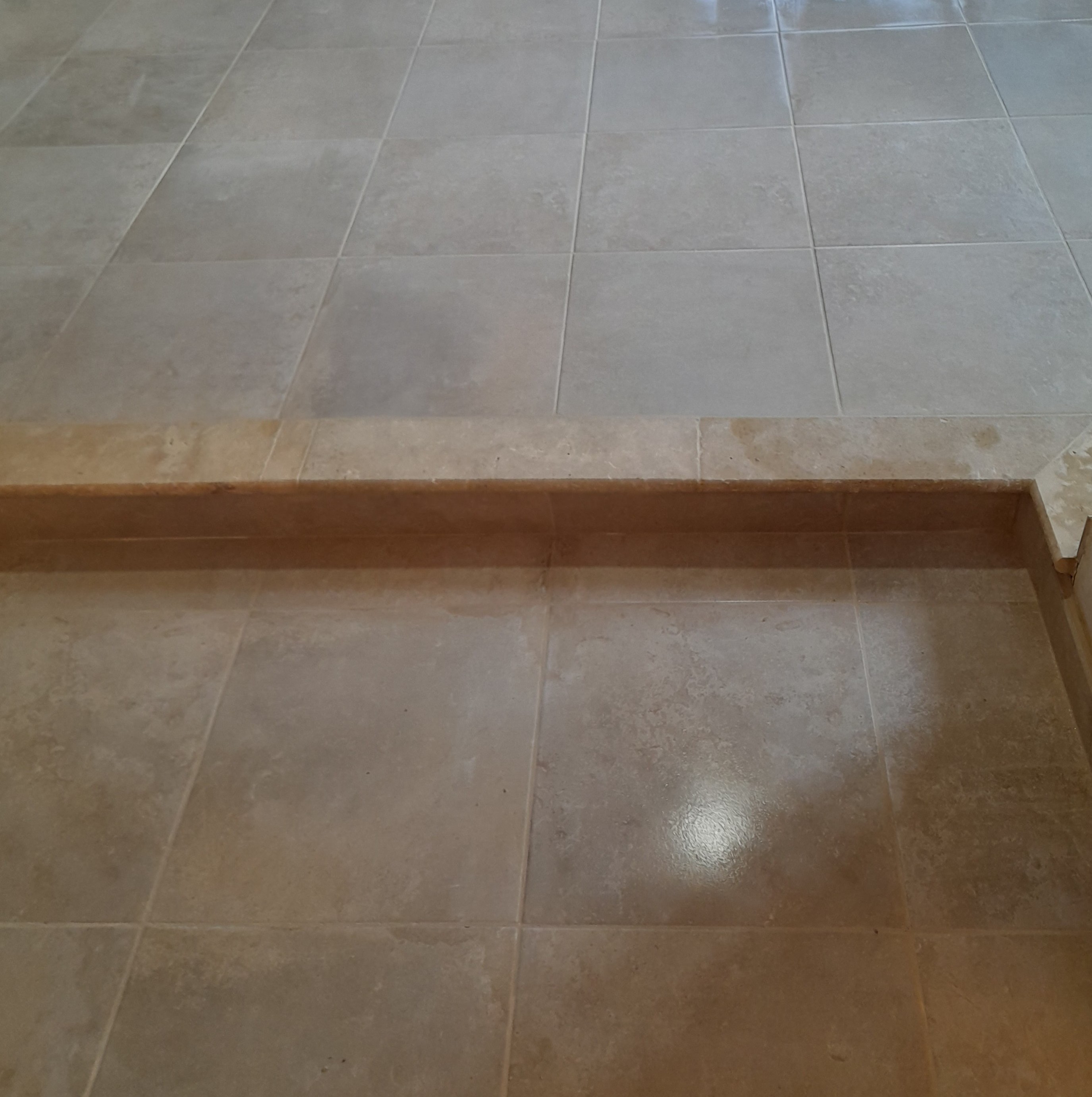 Service pose de carrelage 13 entre particuliers