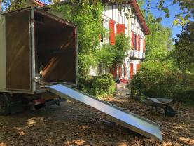 Location : autre Location : autre