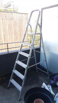 Location : echelle Location : echelle