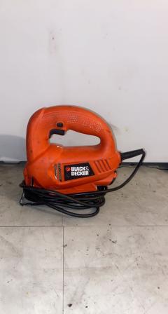 Location : scie sauteuse Location : scie sauteuse