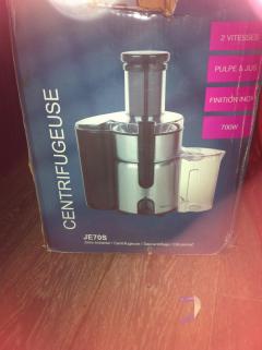 Location : centrifugeuse Location : centrifugeuse