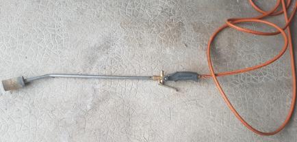 Location : desherbeur Location : desherbeur