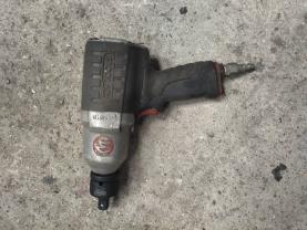 Location : boulonneuse Location : boulonneuse