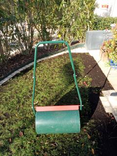 Location : rouleau a gazon Location : rouleau a gazon