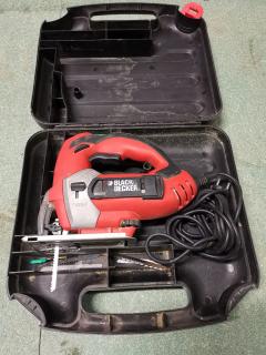 Location : scie sauteuse Location : scie sauteuse