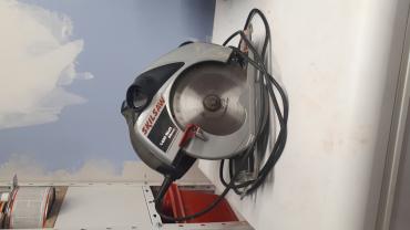 Location : scie circulaire Location : scie circulaire