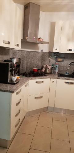 Service : pose de cuisine Service : pose de cuisine