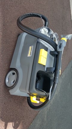 Location : shampouineuse Location : shampouineuse