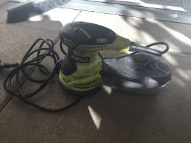 Location : ponceuse Location : ponceuse