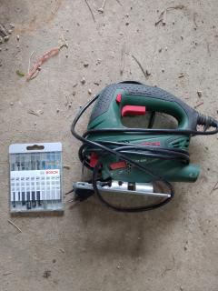 Location : scie sauteuse Location : scie sauteuse