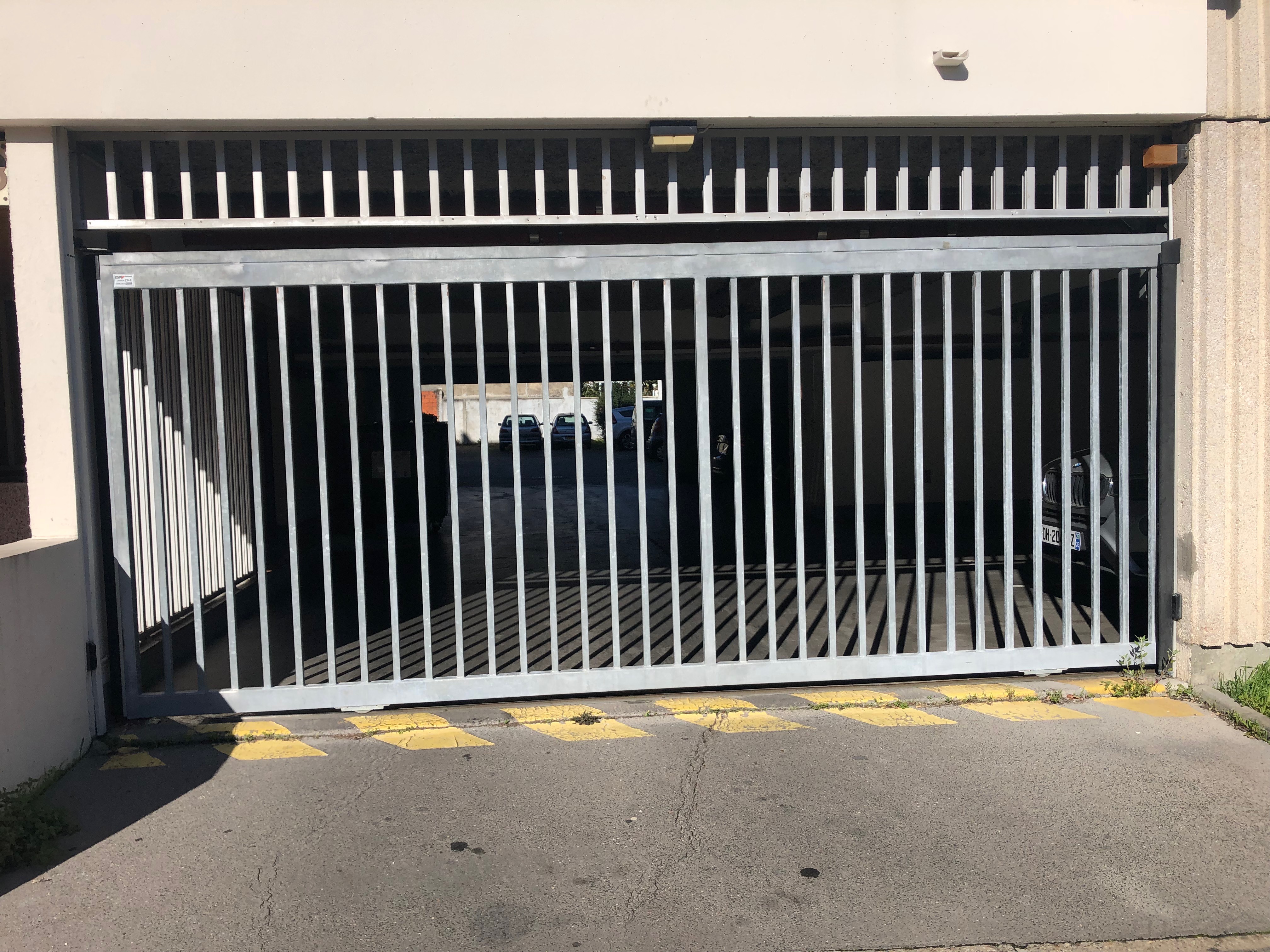 Location parking dans residence 33 entre particuliers