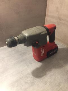 Location : perforateur Location : perforateur