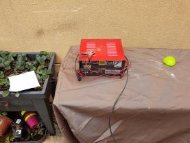 Location : chargeur de batterie Location : chargeur de batterie