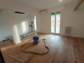 Service : pose de parquet Service : pose de parquet
