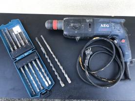 Location : perforateur Location : perforateur