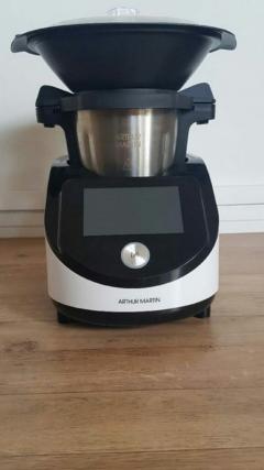 Location : robot multifonctions Location : robot multifonctions