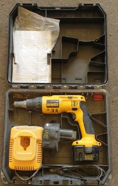 Location : visseuse Location : visseuse