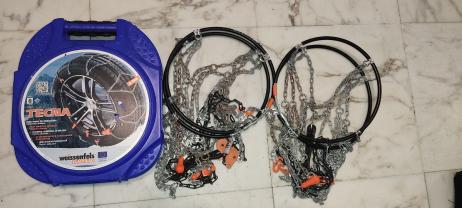 Location : chaine a neige Location : chaine a neige