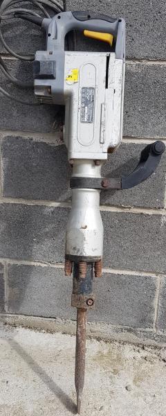 Location : perforateur Location : perforateur