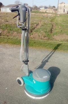 Louer la monobrosse