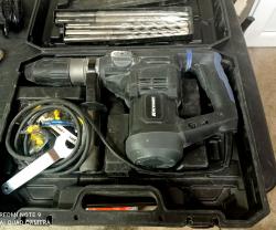 Location : perforateur Location : perforateur