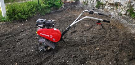 Location : motobineuse Location : motobineuse