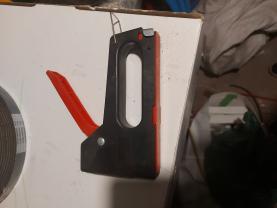 Location : agrafeuse Location : agrafeuse