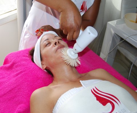 Service estheticienne 95 entre particuliers