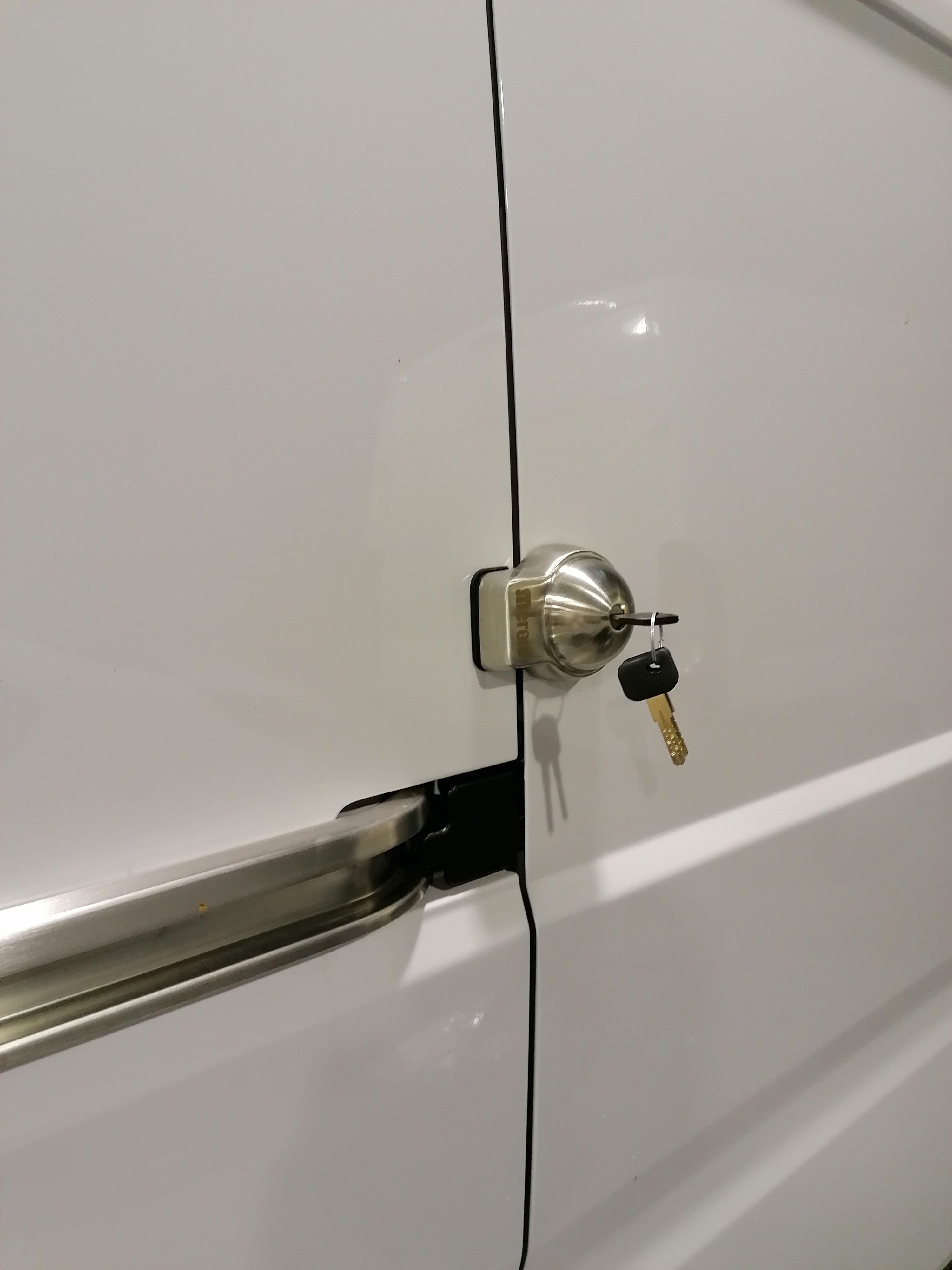 Service serrurier 38 entre particuliers