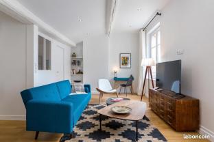 Location : studio Location : studio