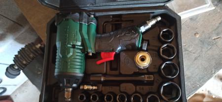 Location : boulonneuse Location : boulonneuse