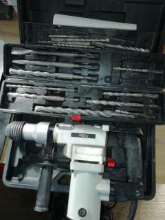 Location : perforateur Location : perforateur