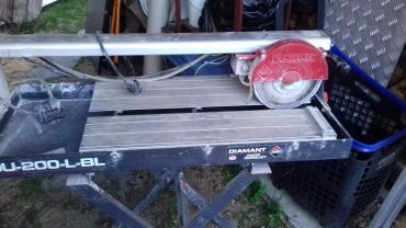 Location : carrelette Location : carrelette