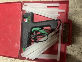 Location : pistolet a colle