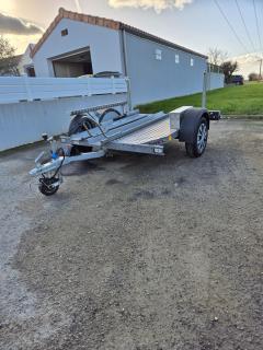 Location : remorque Location : remorque