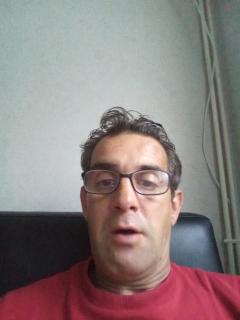 Location : tronconneuse Location : tronconneuse