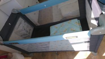 Location : lit parapluie Location : lit parapluie