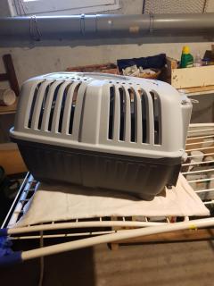 Location : cage transport animaux Location : cage transport animaux